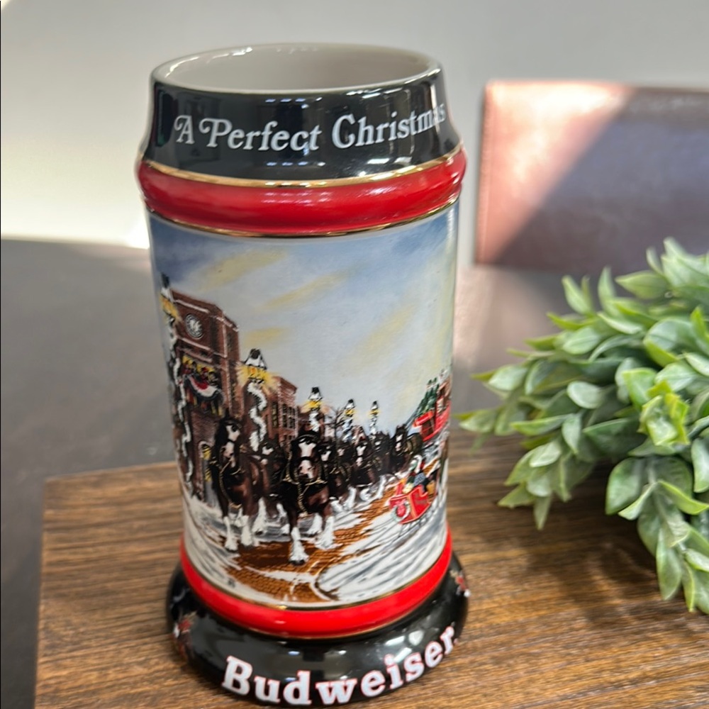 Budweiser Collector's Series Stein 1992 A Perfect Christmas